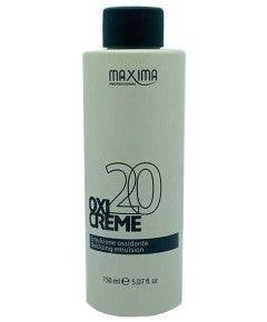 Vitalfarco Oxicreme Oxidizing Emulsion for hair coloring and bleaching, shown in a container with a smooth, creamy consistency.