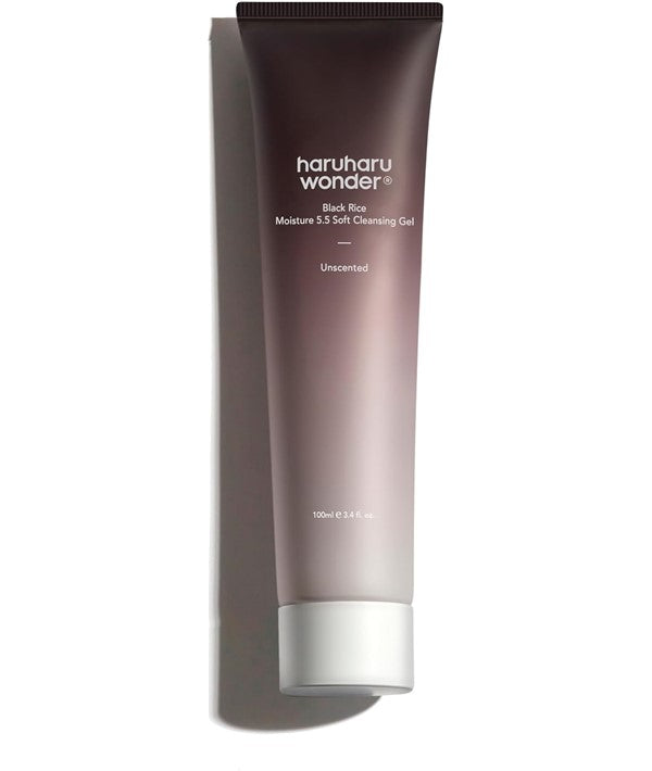 Haruharu Wonder Black Rice Moisture 5.5 soft cleansing gel in 100ml bottle, K-Beauty skincare cleanser with black rice extract