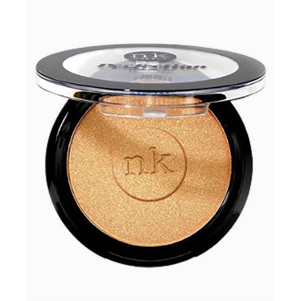 NICKA K Newyork NK Perfection Highlighter NKM05 Inca face makeup with shimmering gold finish, highlighting cheekbones and face.