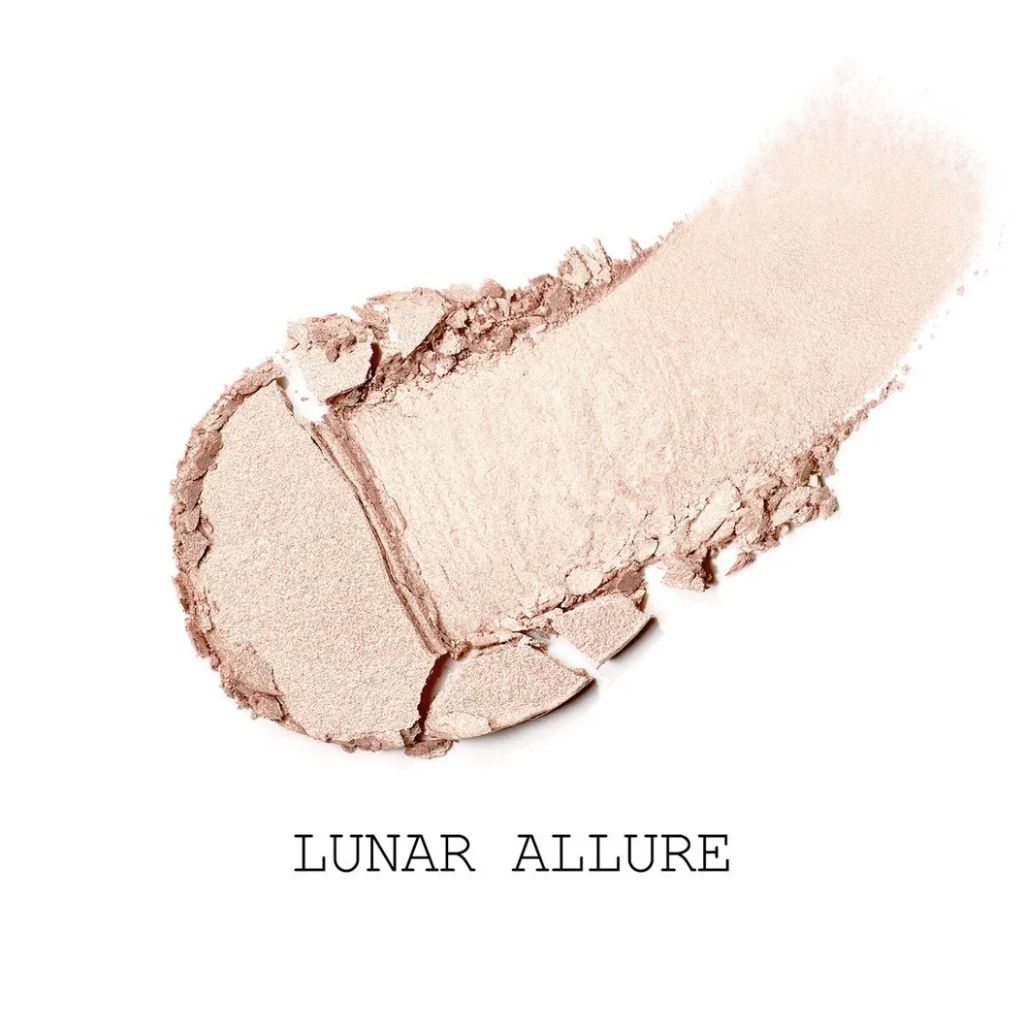PAT McGrath Labs Skin Fetish Divine Glow Highlighter in Lunar Allure compact for face makeup