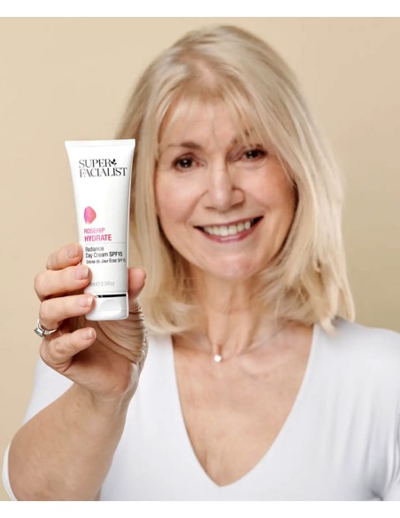Super Facialist Rosehip Hydrate Radiance Day Cream SPF15