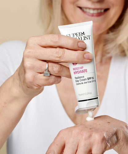 Super Facialist Rosehip Hydrate Radiance Day Cream SPF15