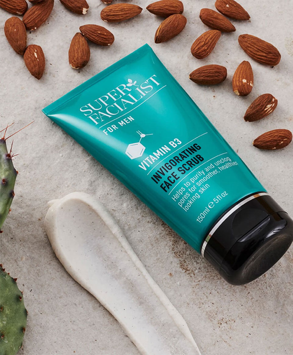 Super Facialist Men Vitamin B3 Invigorating Face Scrub
