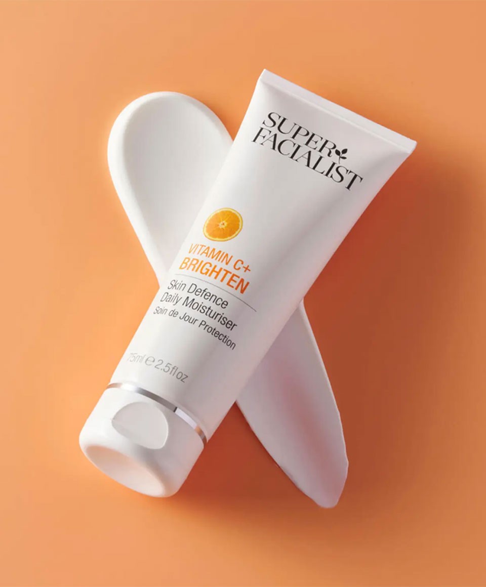 Super Facialist Vitamin C Brighten Skin Defence Daily Moisturiser
