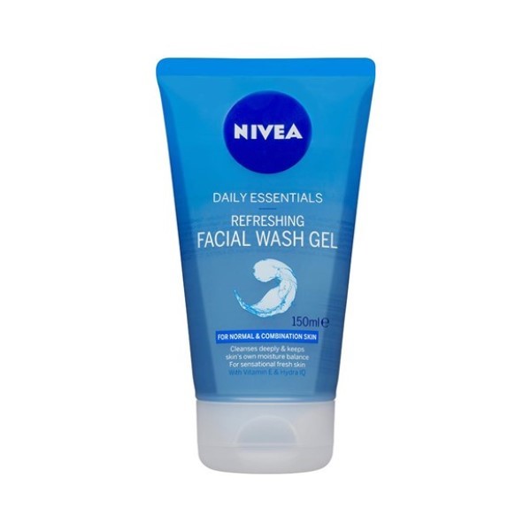 Daily Essentials Refreshing Facial Wash Gel