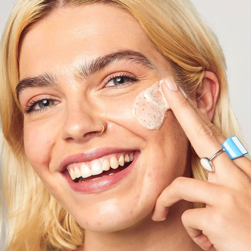 Glow Hub Pore Polish Facial Exfoliator