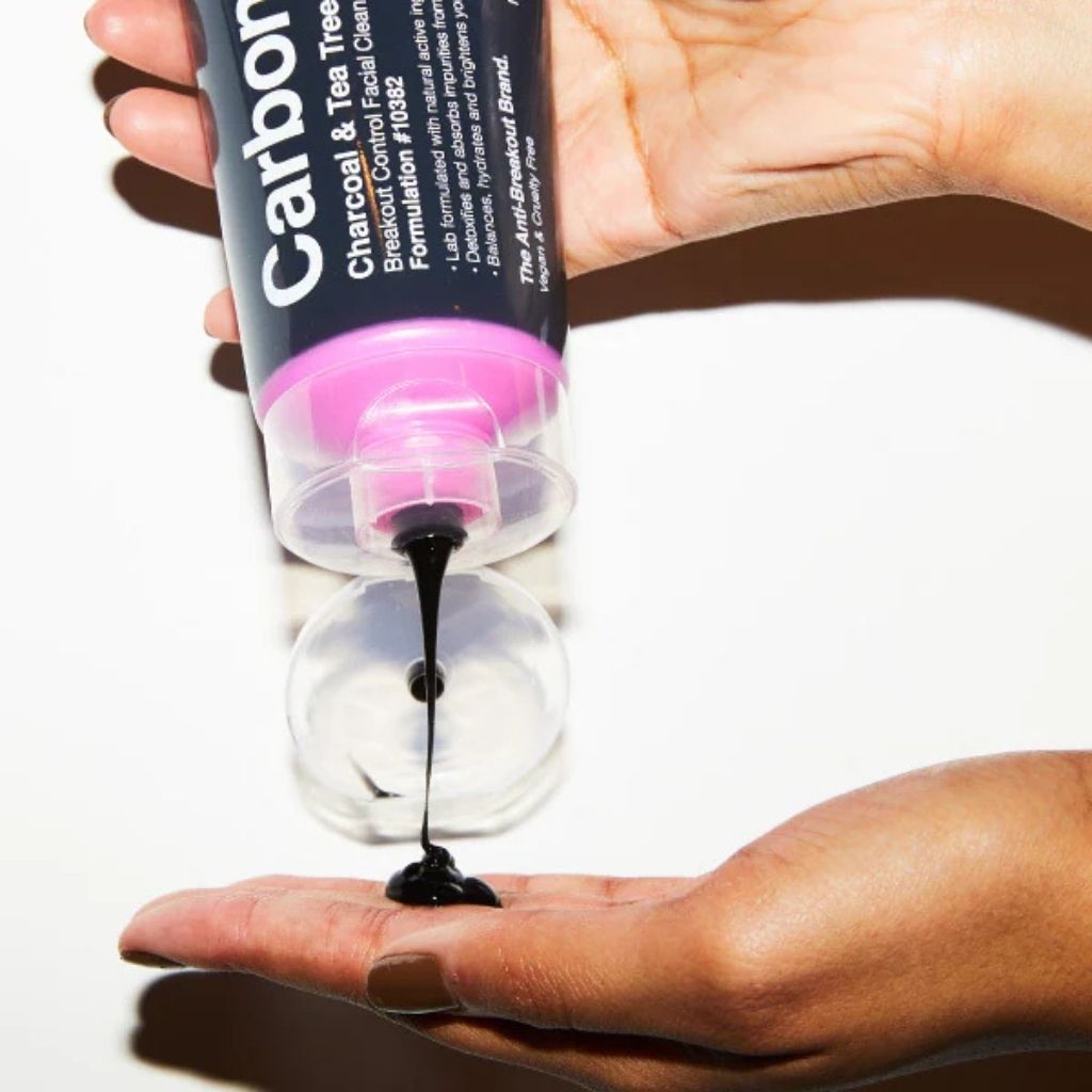 Carbon Theory Charcoal And Tea Tree Oil Breakout Control Facial Cleansing Wash
