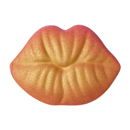 Revolution Heart  Hearts And Kisses Bath Bomb Duo