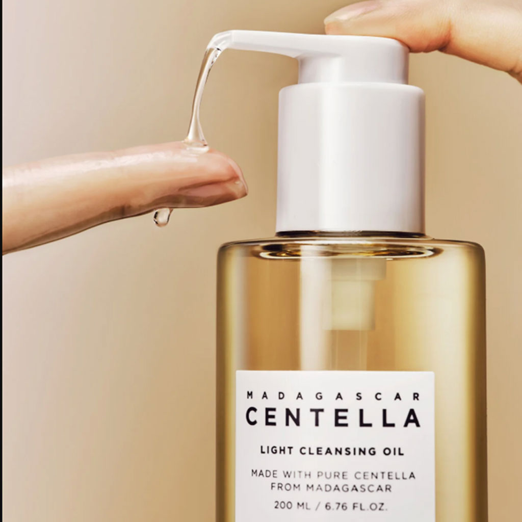 SKIN1004 Madagascar Centella Light Cleansing Oil