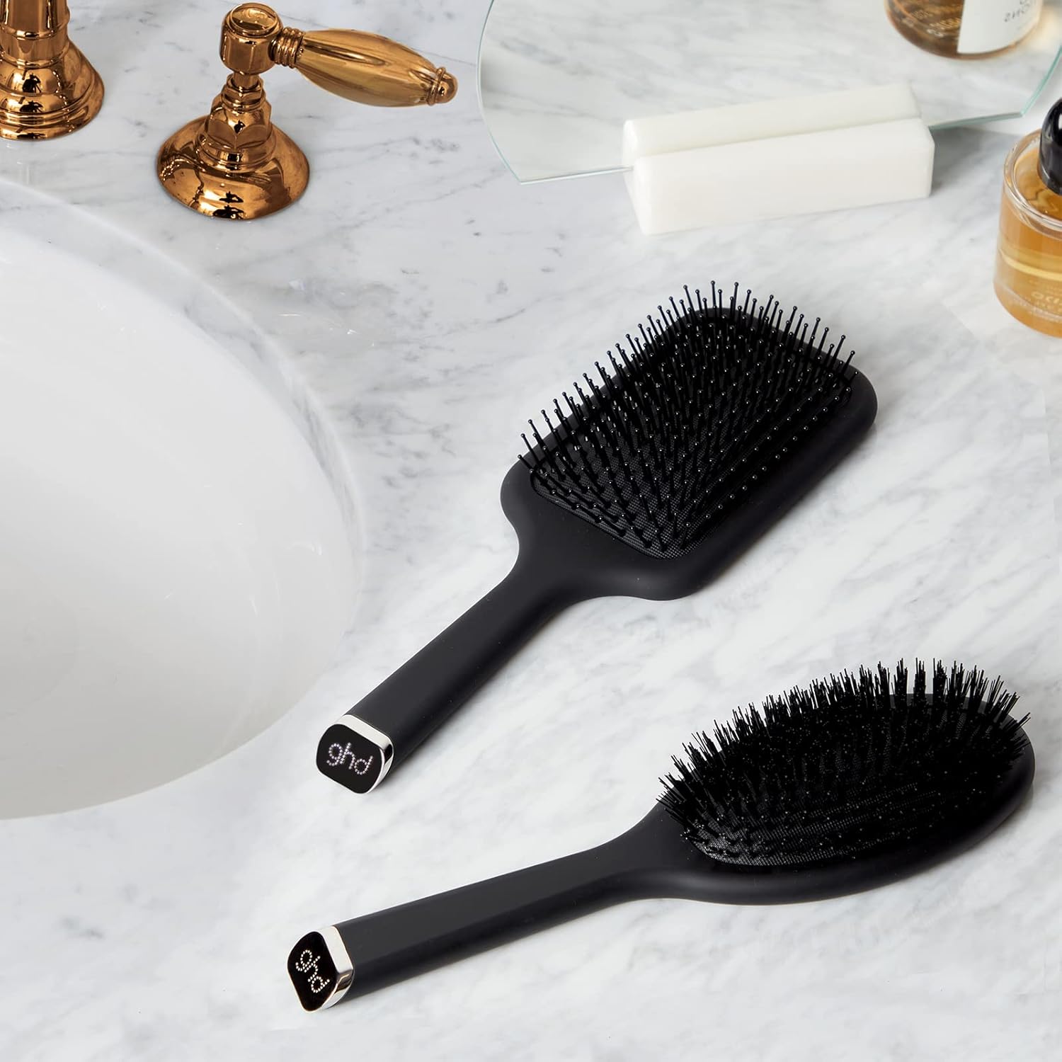 GHD The Dresser Oval Dressing Brush