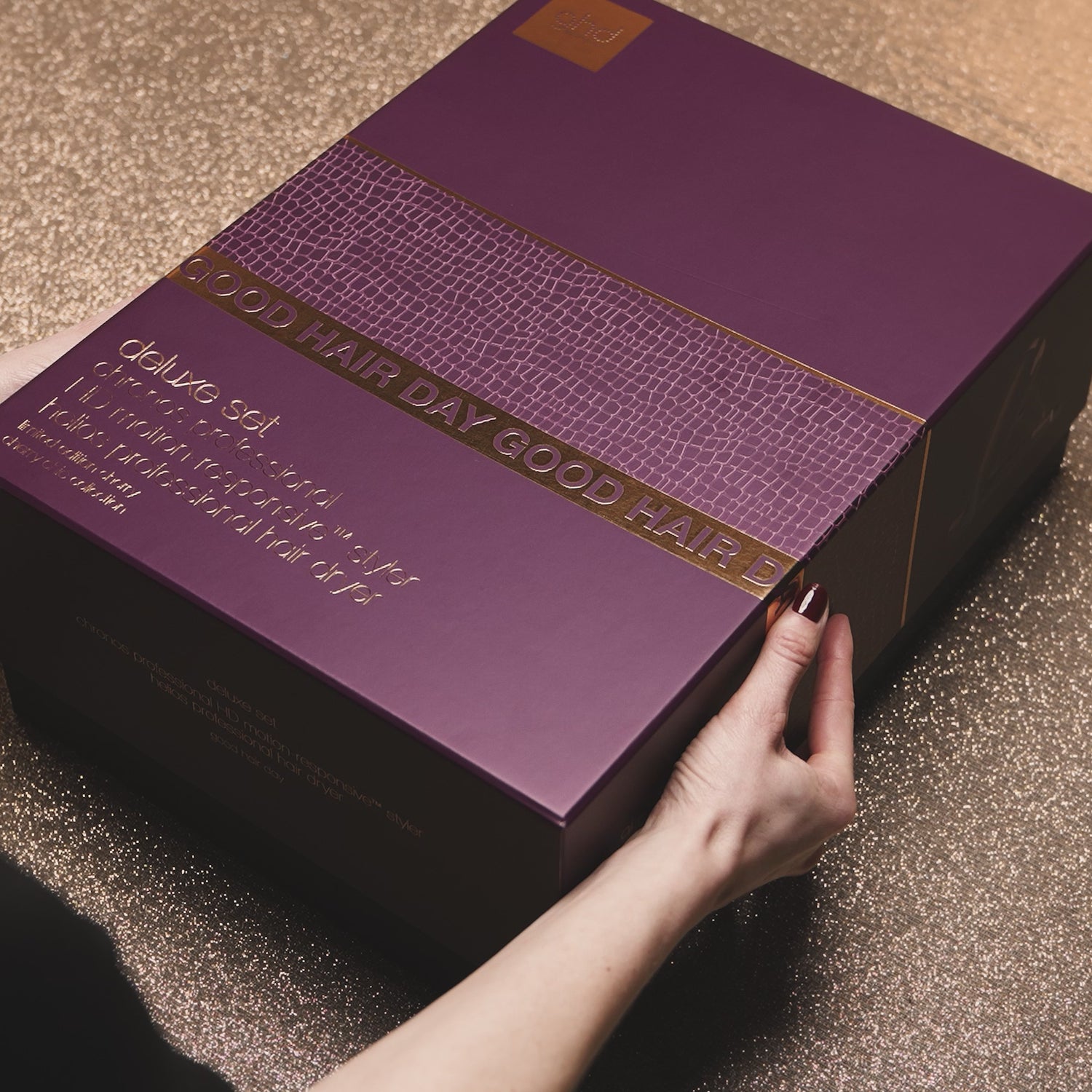 GHD Deluxe Set Chronos Professional HD Motion Responsive Helios Hair Dryer